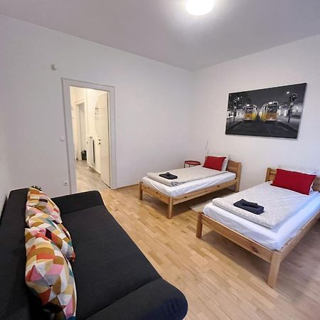 Boutique Family Apartment In The Heart Of City Budapeste Exterior foto