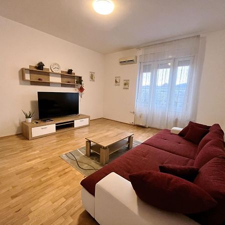 Boutique Family Apartment In The Heart Of City Budapeste Exterior foto