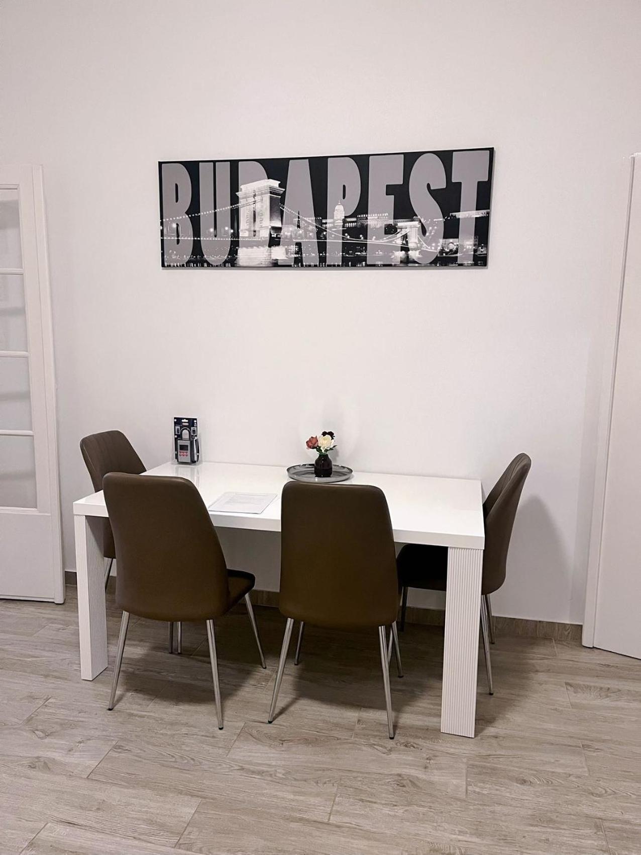 Boutique Family Apartment In The Heart Of City Budapeste Exterior foto