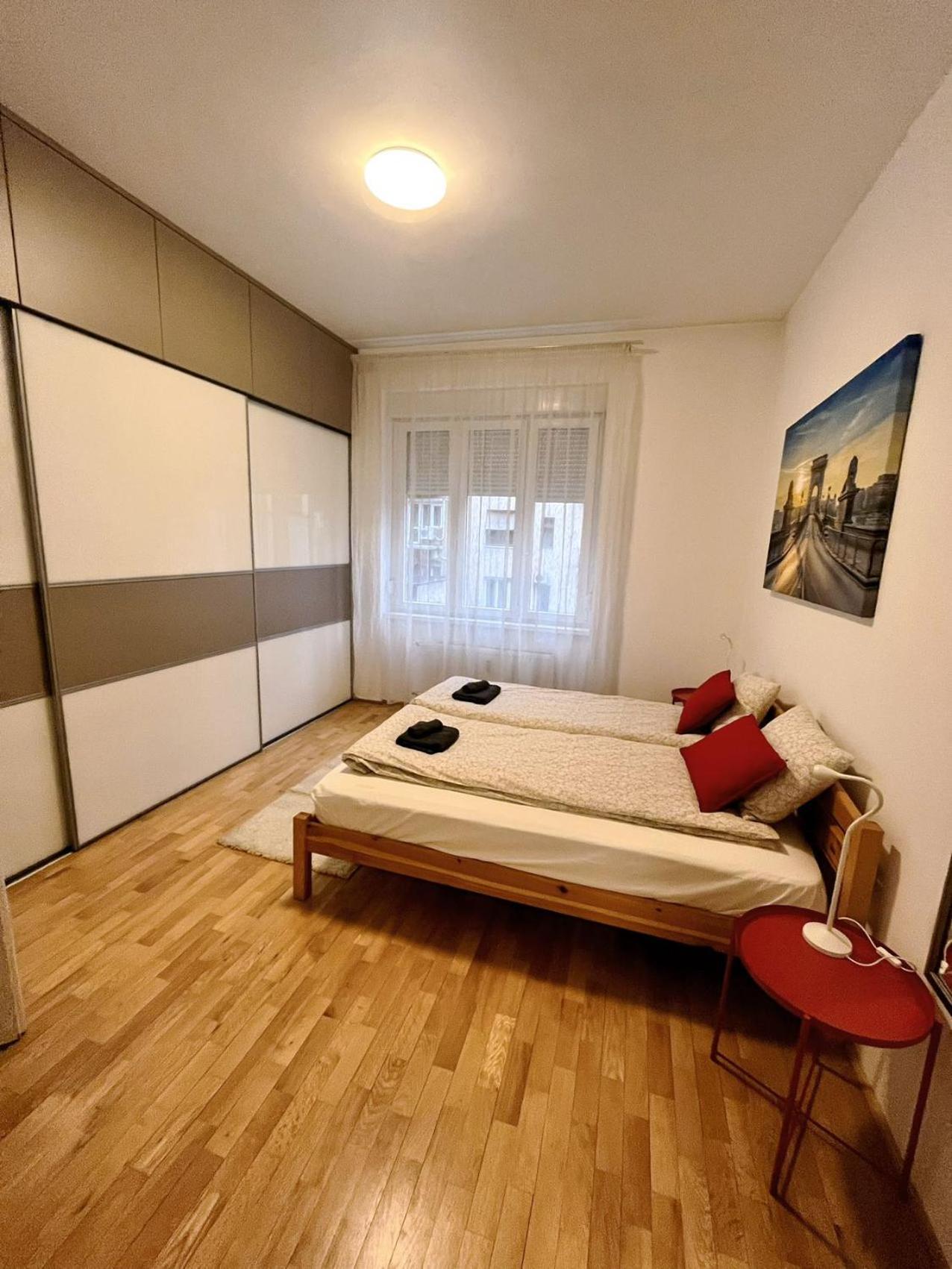 Boutique Family Apartment In The Heart Of City Budapeste Exterior foto