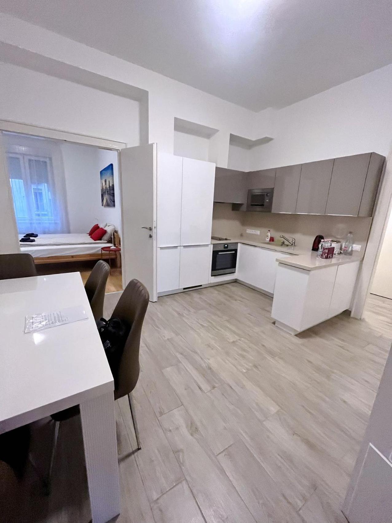 Boutique Family Apartment In The Heart Of City Budapeste Exterior foto